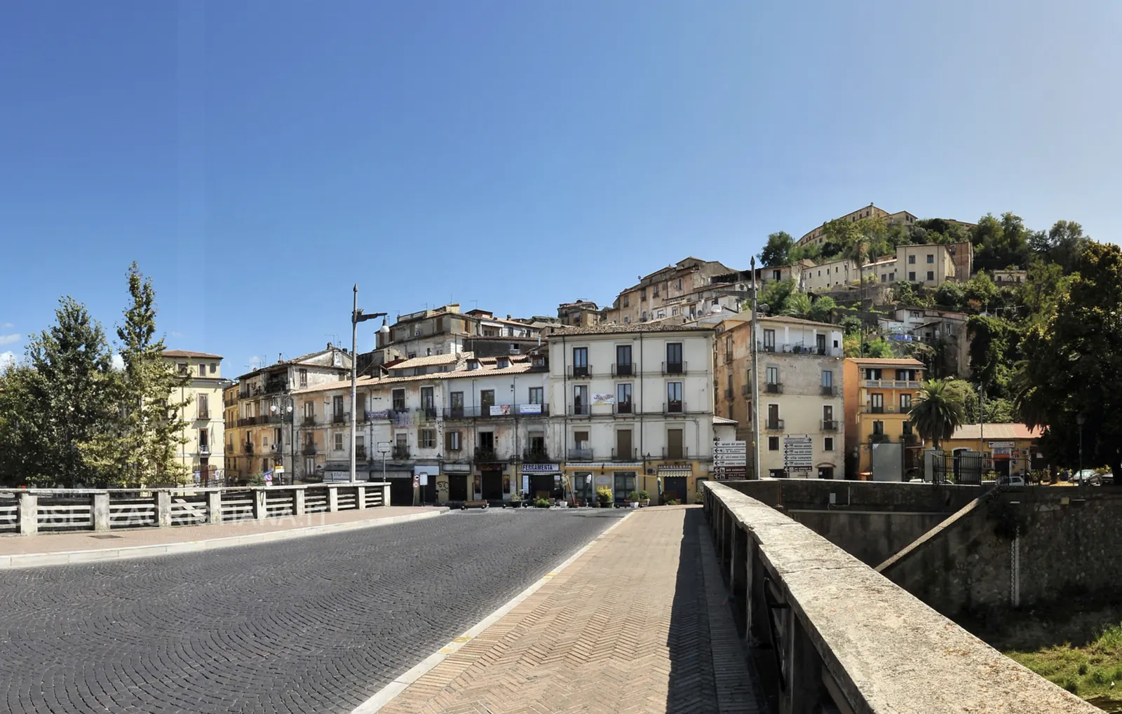 Photo: Piazza dei Valdesi, At the foot of Corso Telesio